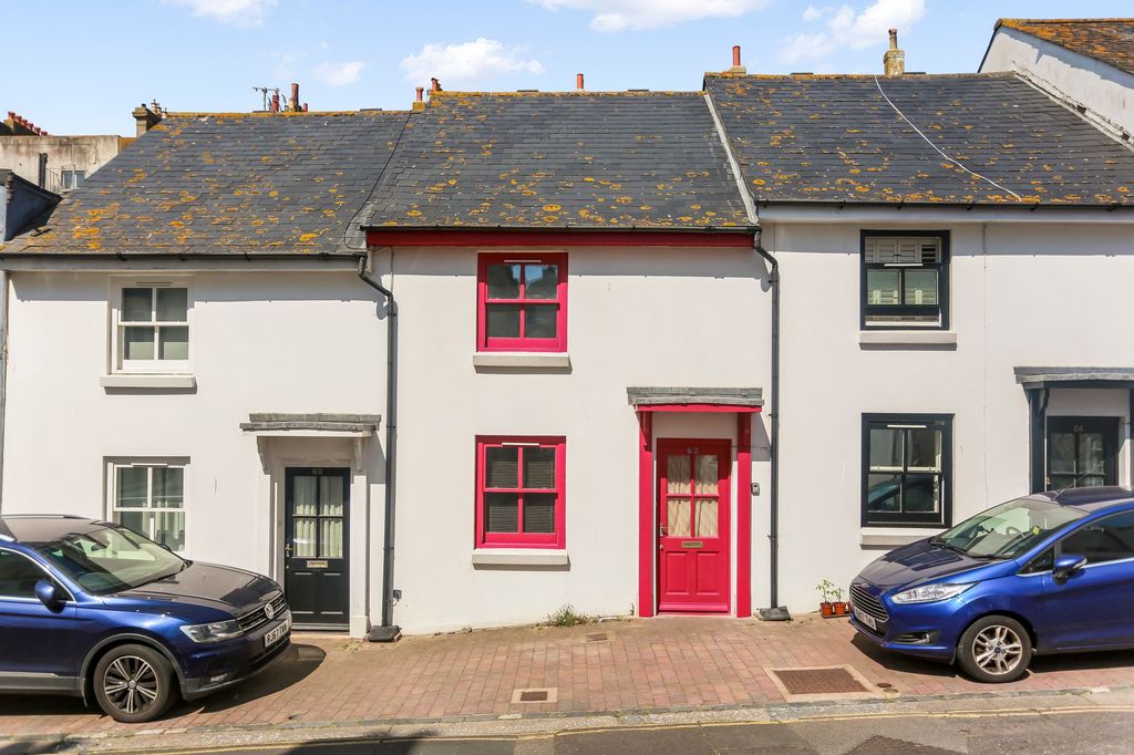 Property photo 1 of 16
