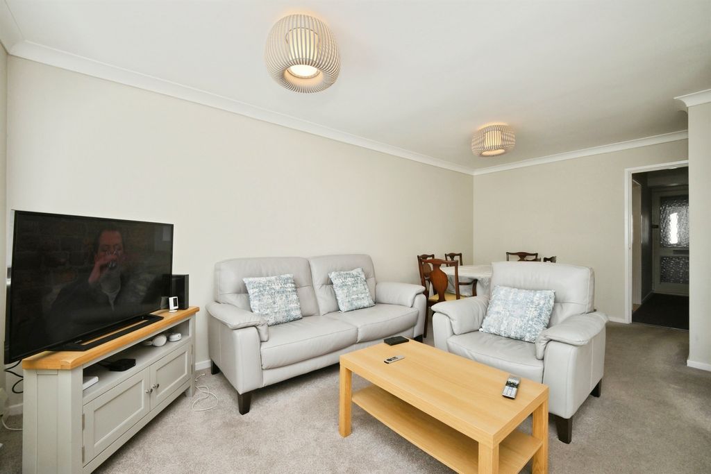 Property photo 3 of 18