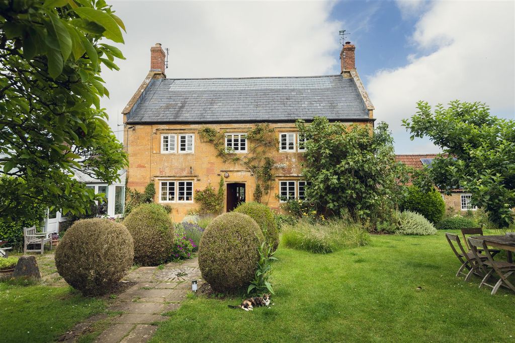 Property photo 3 of 38 2026-06-18-J3284-Eves-0262.Jpg