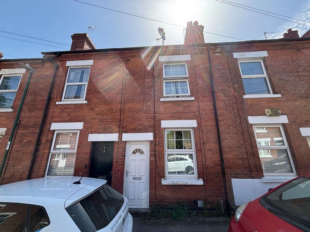 Property photo 1 of 12