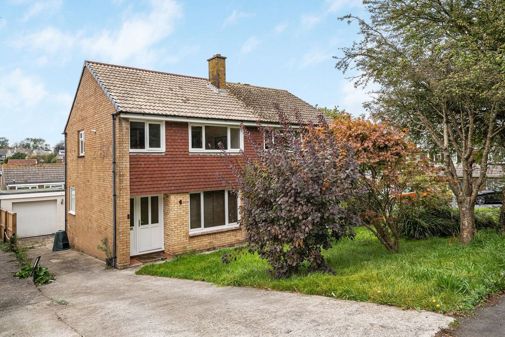 Property photo 1 of 21