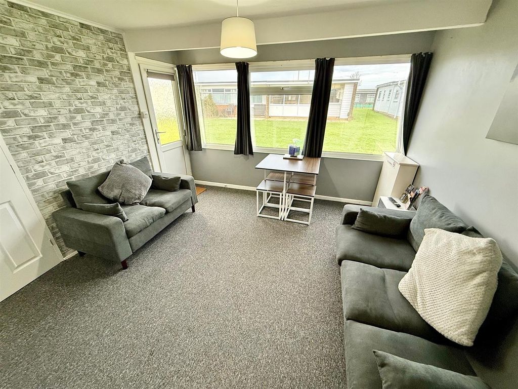 Property photo 3 of 8 Living Room