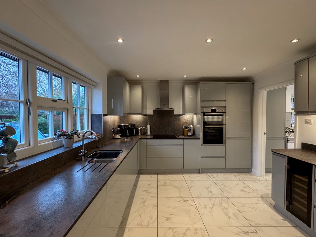 Property photo 2 of 40 Img_8086