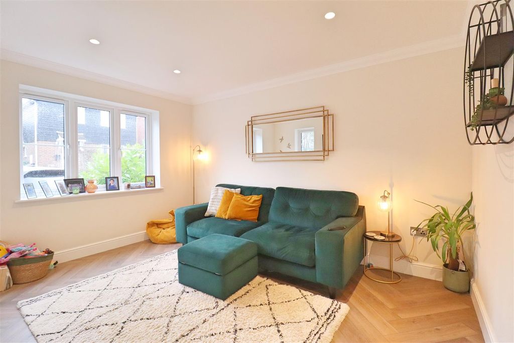 Property photo 2 of 21 Img_2370.Jpg