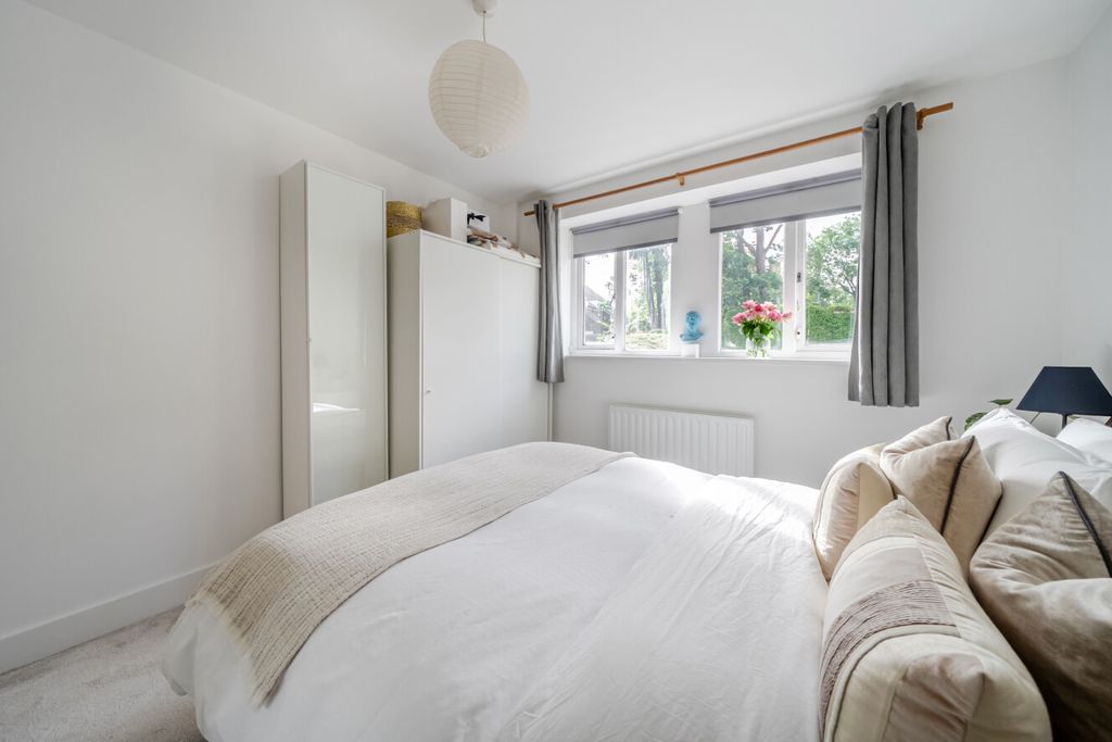 Property photo 3 of 14 1462759-17-6A0Aca...