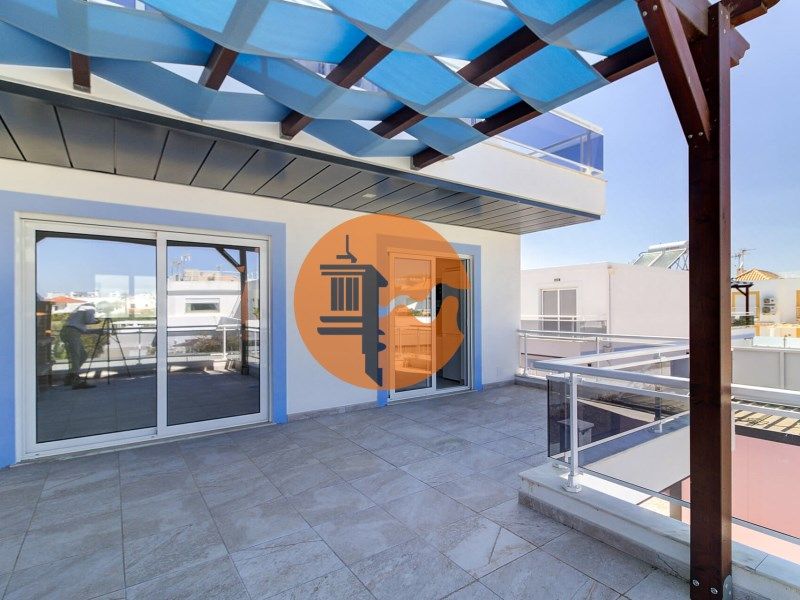 Property photo 1 of 43