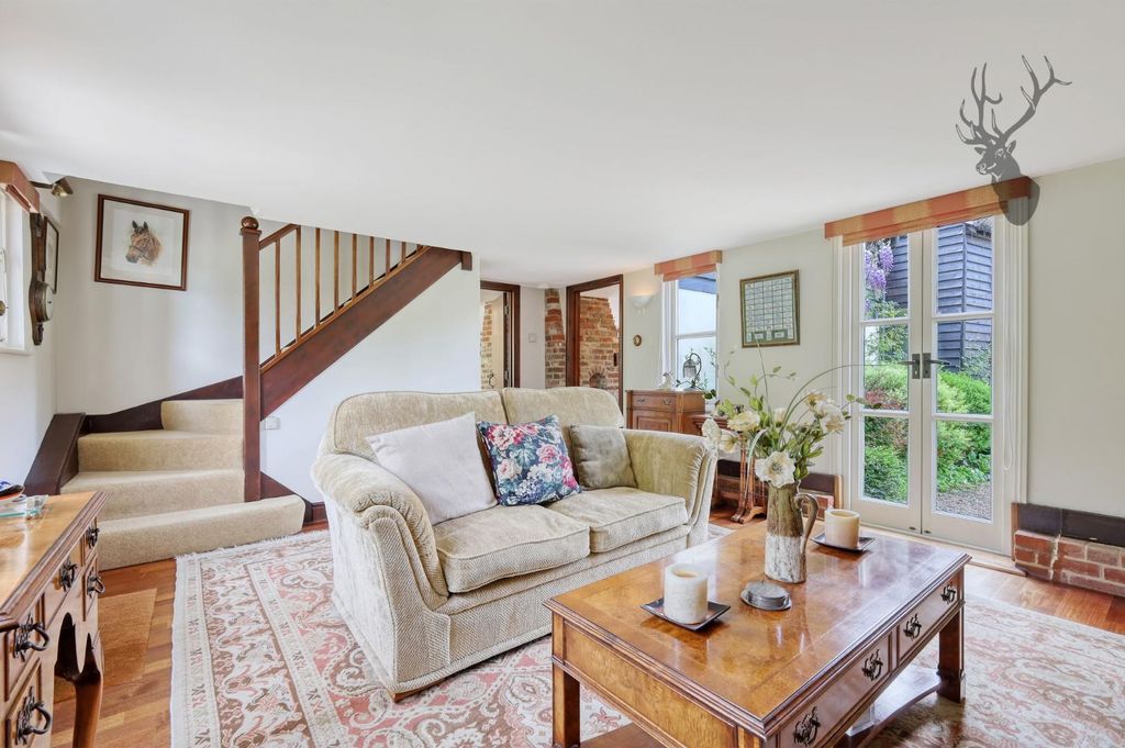 Property photo 2 of 40