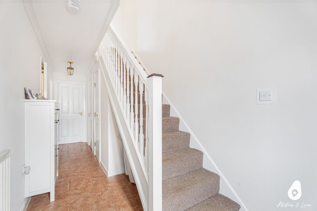 Property photo 3 of 20 5365592