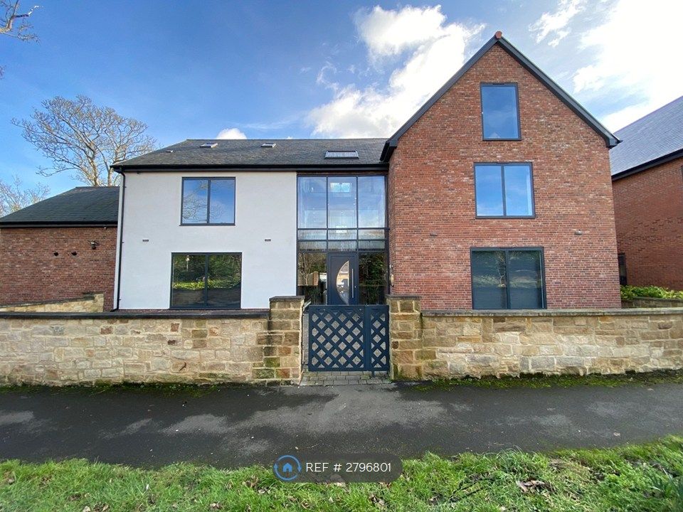 Property photo 2 of 35