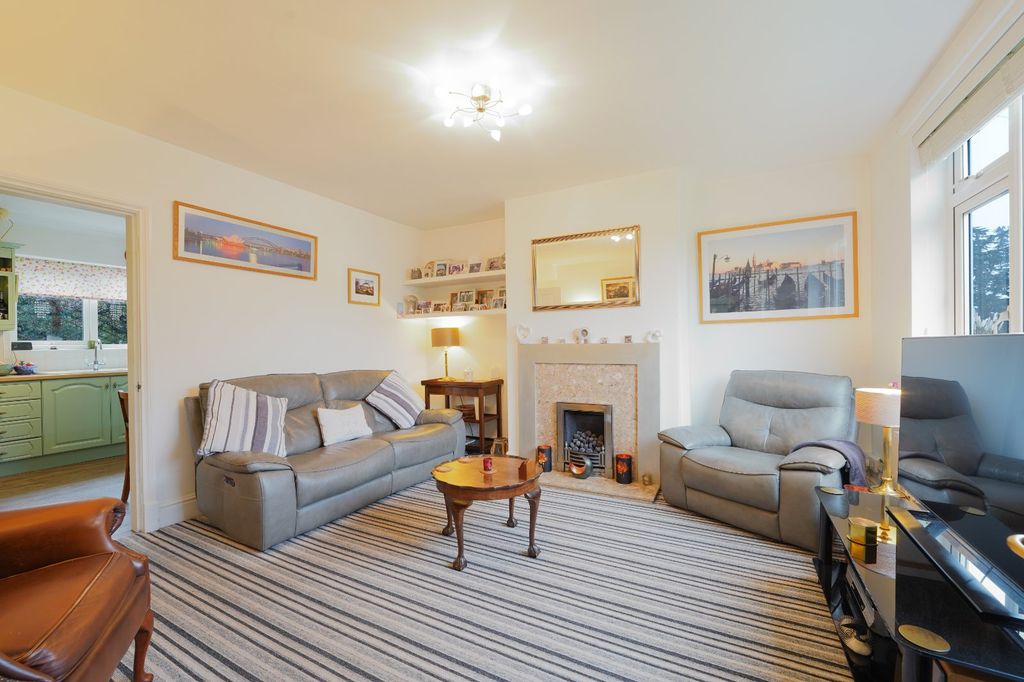 Property photo 3 of 19 Picture No. 09