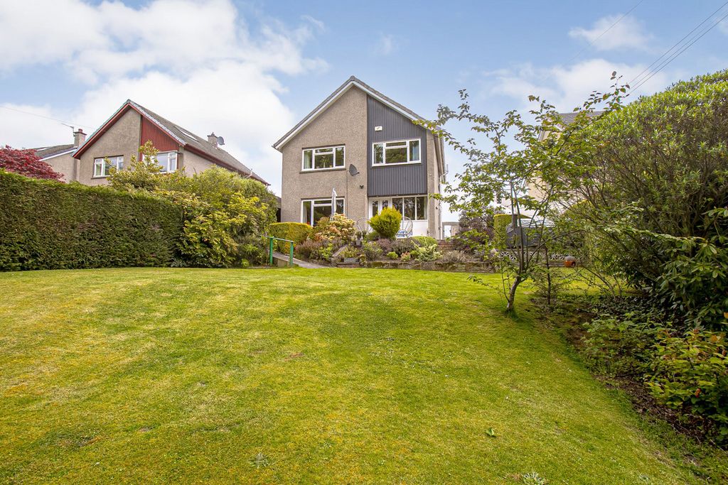 Property photo 1 of 28