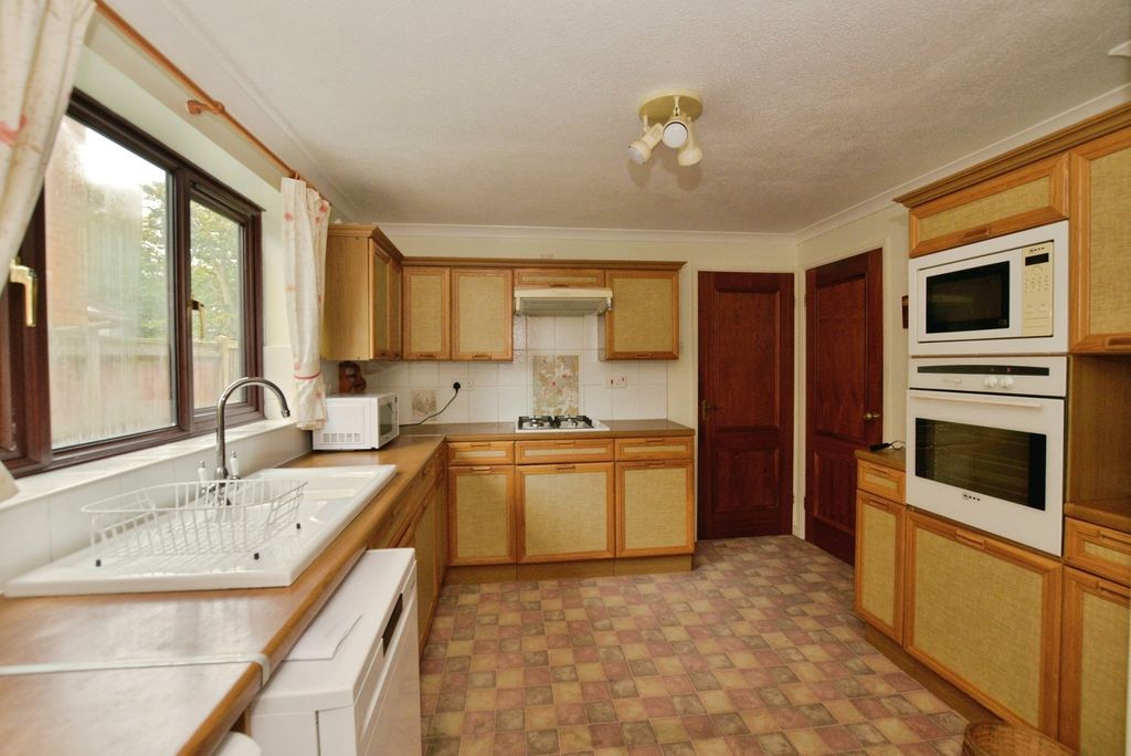 Property photo 3 of 15 Pbox-Img.Jpg