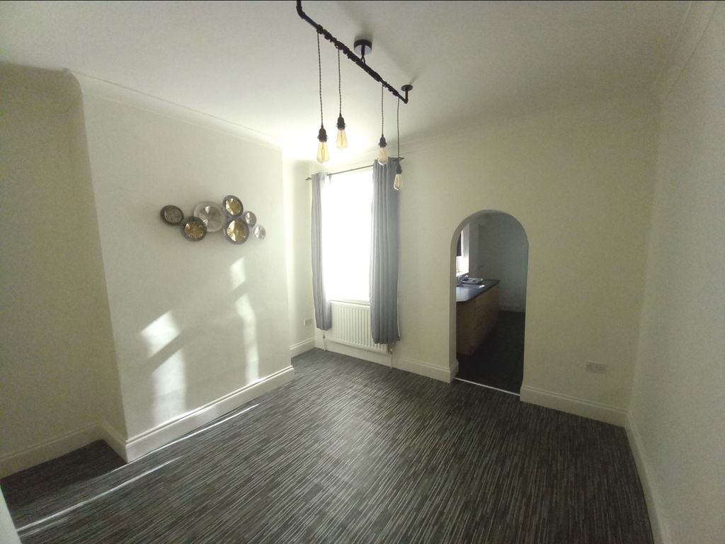 Property photo 3 of 9 Dining Room