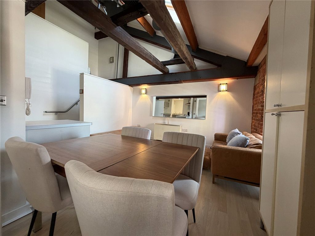 Property photo 3 of 17 Picture No. 32