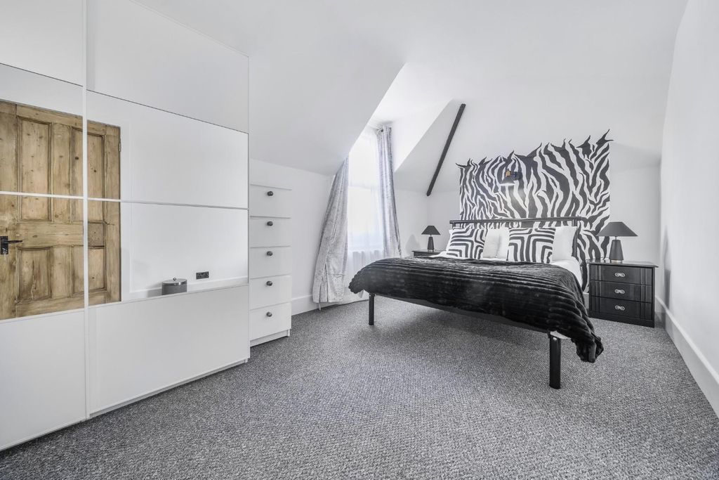 Property photo 3 of 11 1361242-1-68E378B1Bedec.Jpg