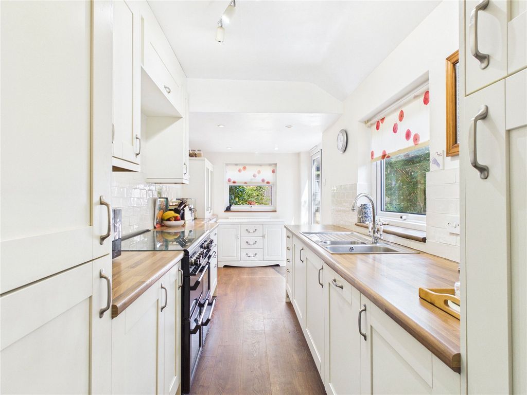Property photo 3 of 13 Kitchen