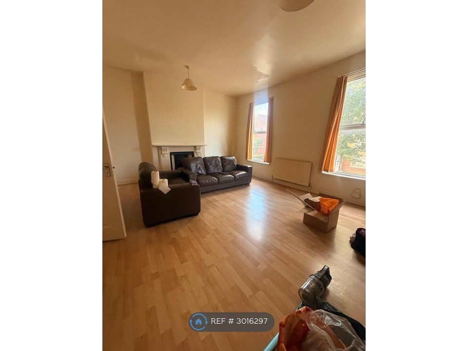 Property photo 1 of 12 Lounge