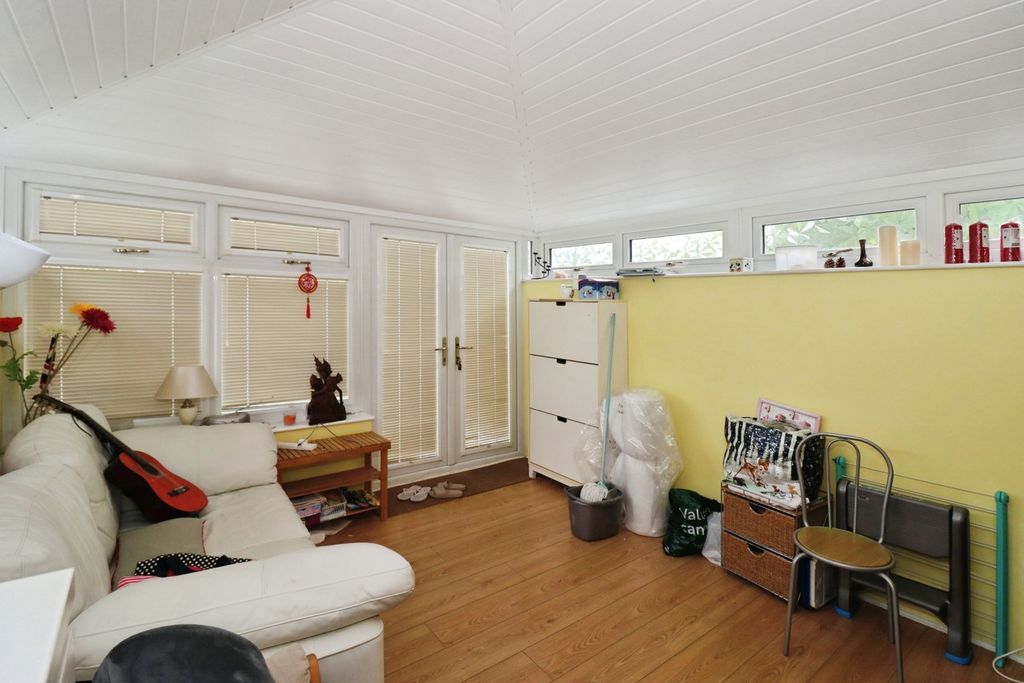 Property photo 3 of 17 Photo