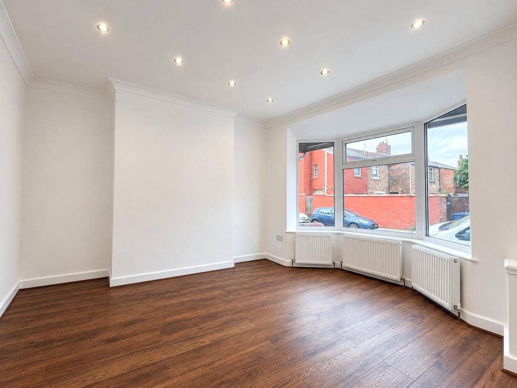 Property photo 2 of 10 Picture No. 12