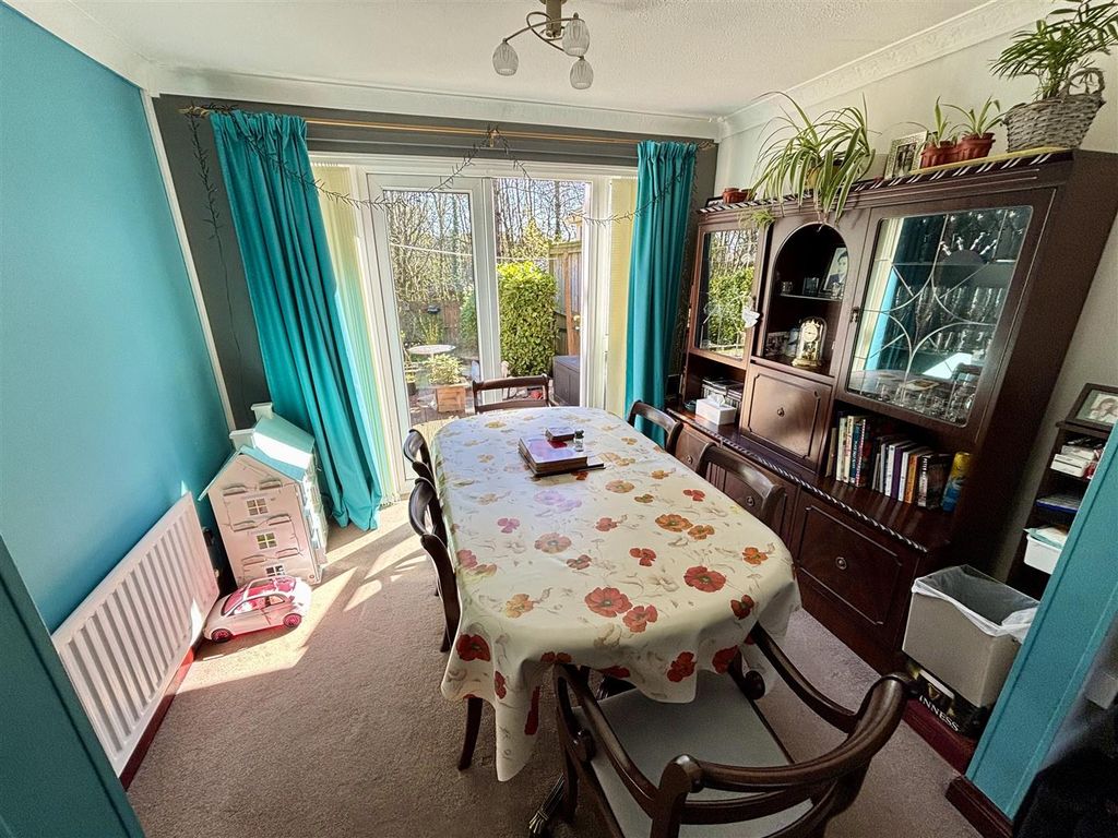 Property photo 3 of 14 Dining Room