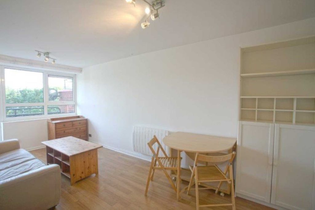Property photo 2 of 6