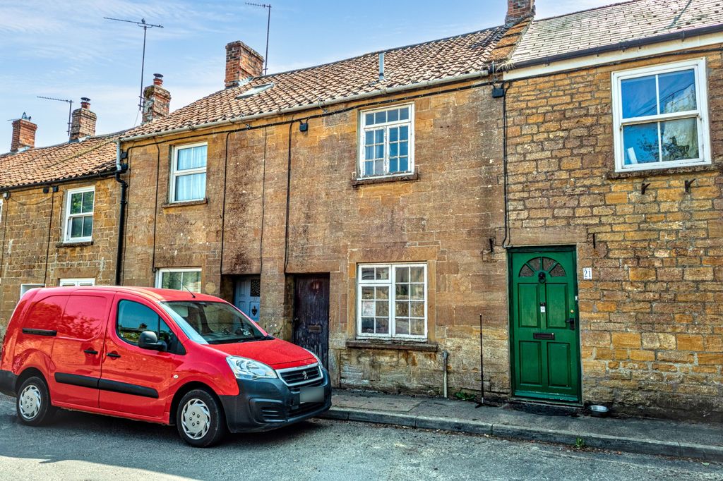 Property photo 3 of 19 19 Palmer Street, South Petherton, Somerset, Ta13 5Dd