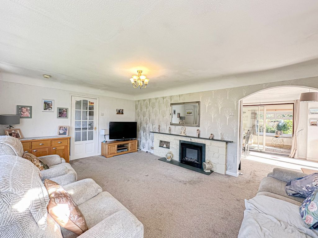 Property photo 2 of 30