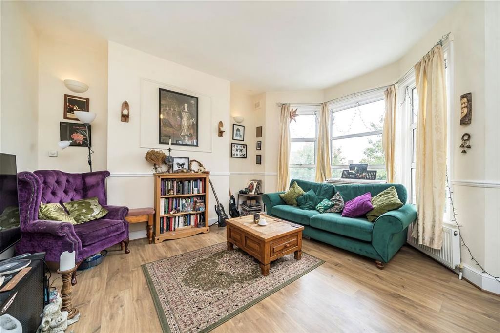 Property photo 2 of 6
