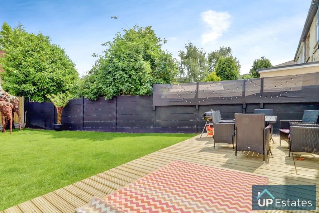 Property photo 3 of 26 Rear Garden