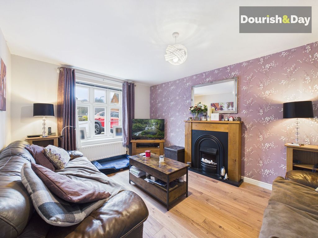 Property photo 2 of 27