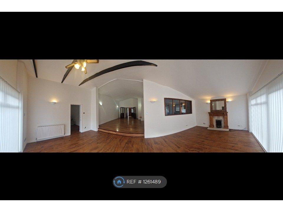 Property photo 2 of 33