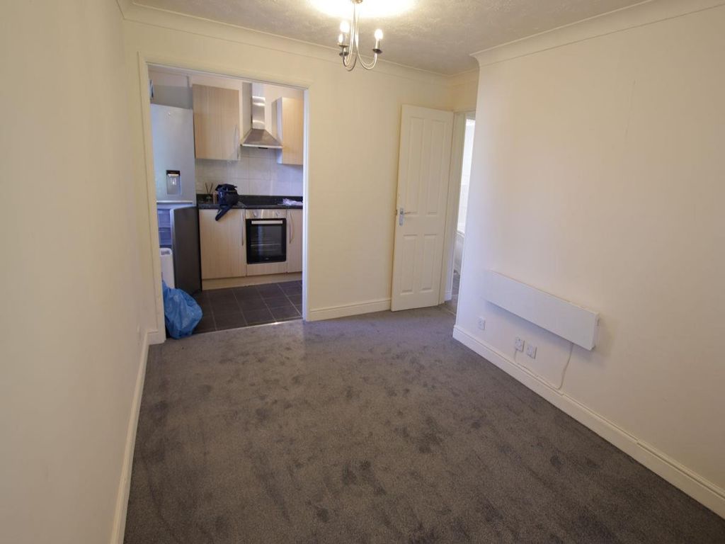 Property photo 3 of 8 Lounge2.Jpg