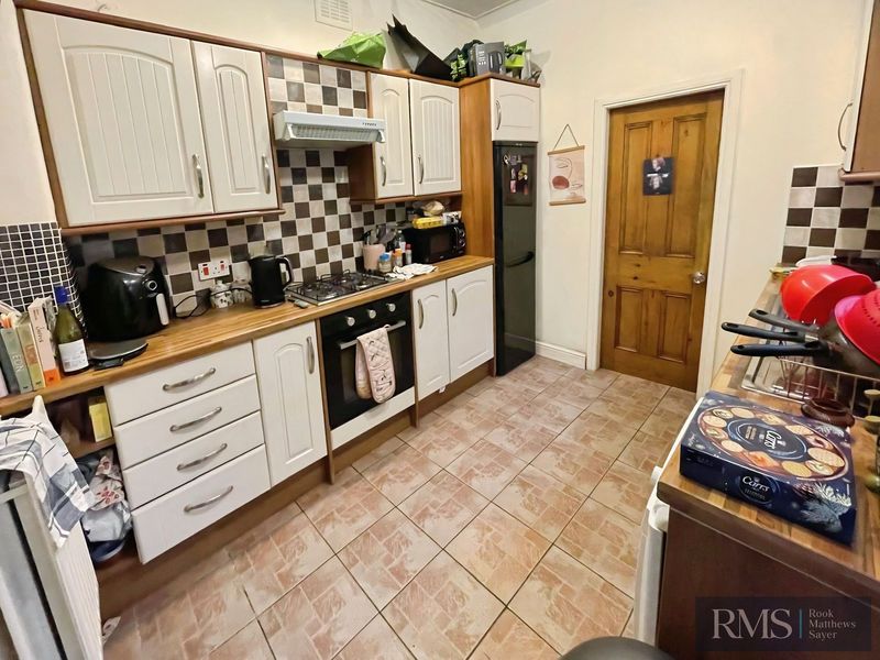 Property photo 3 of 5 Photo 4