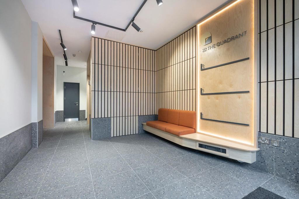 Property photo 3 of 10 Iw051125Gka100.Jpg