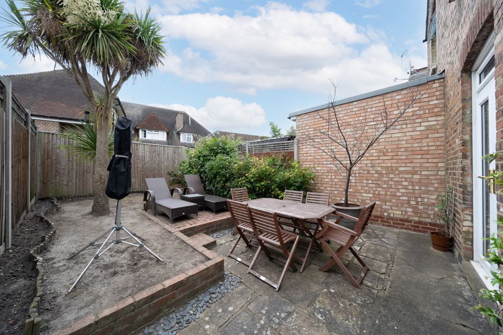 Property photo 2 of 10