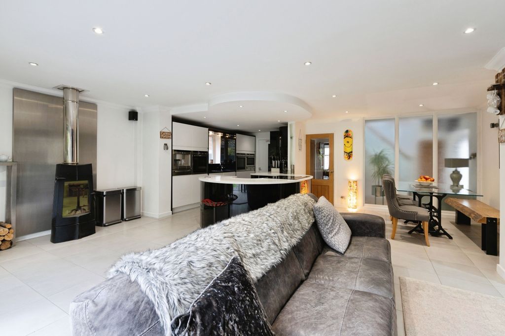 Property photo 3 of 31 Kitchen/Living/Dining Area