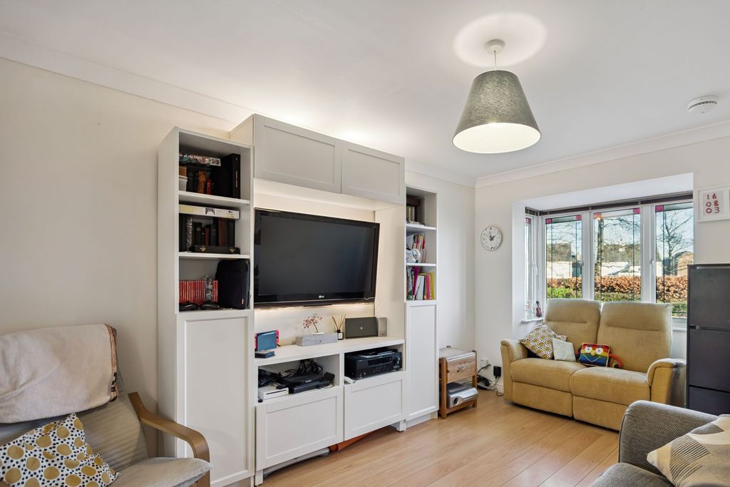 Property photo 2 of 19