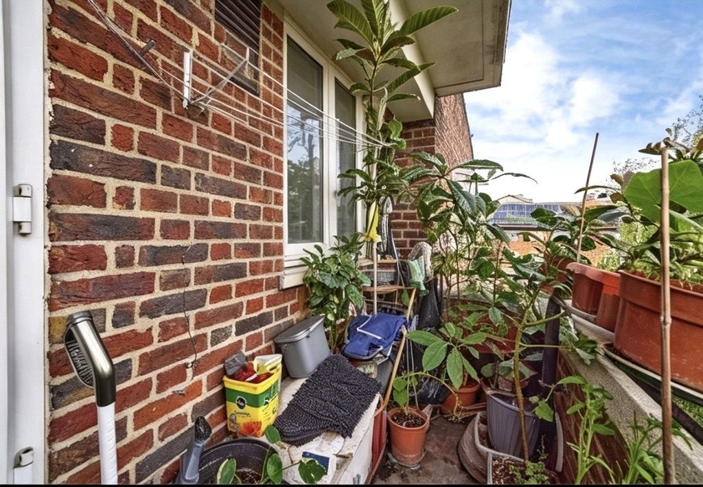 Property photo 3 of 11 Picture No. 18