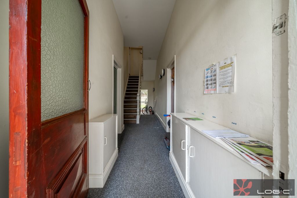 Property photo 3 of 18