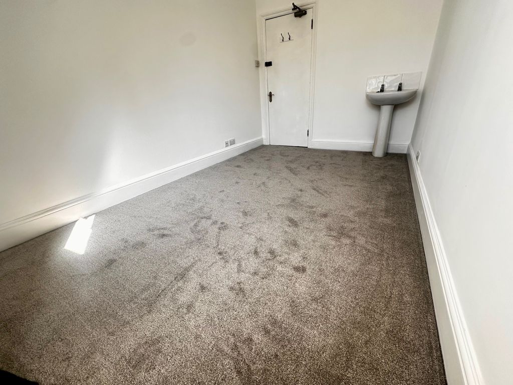 Property photo 2 of 15 Image