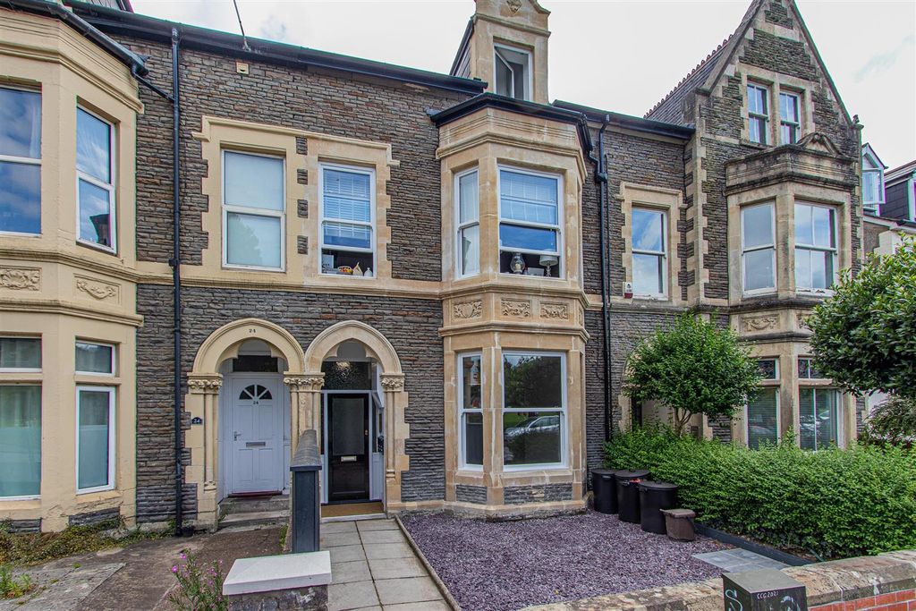 Property photo 1 of 11 Penhill Road 25, Ext.Jpg