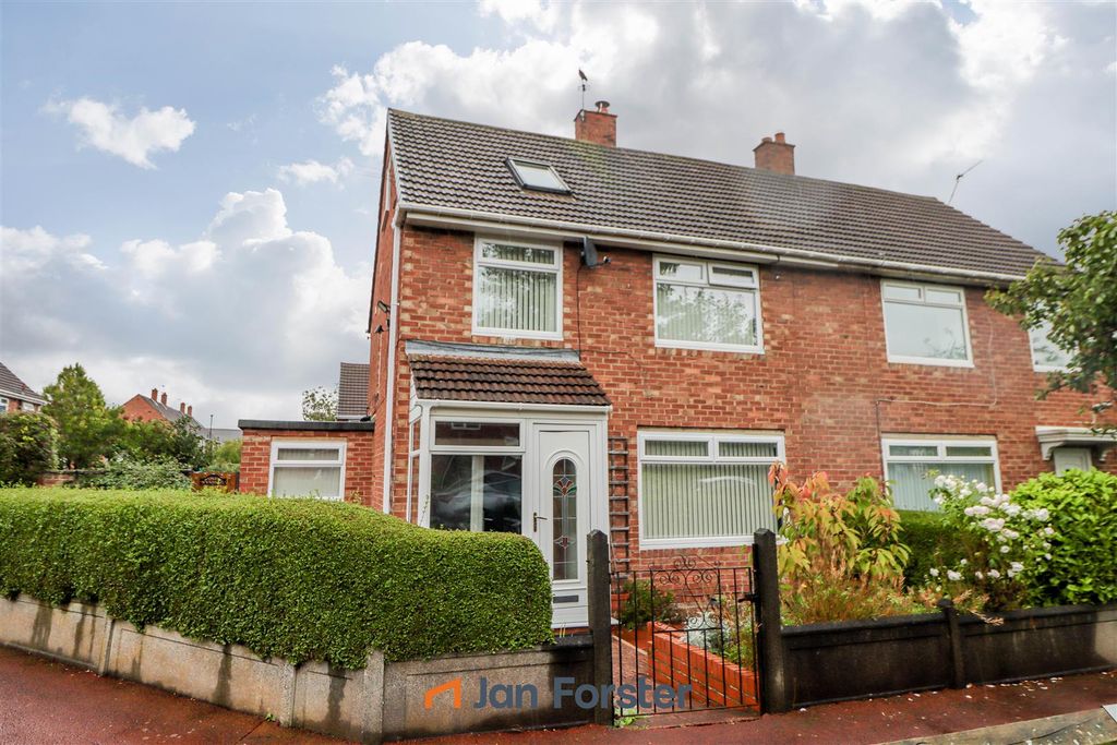 Property photo 1 of 20 Front External