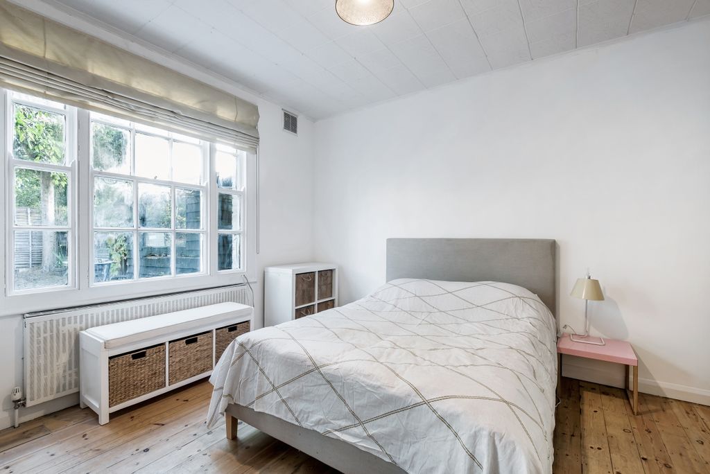 Property photo 2 of 7 372027 (4)