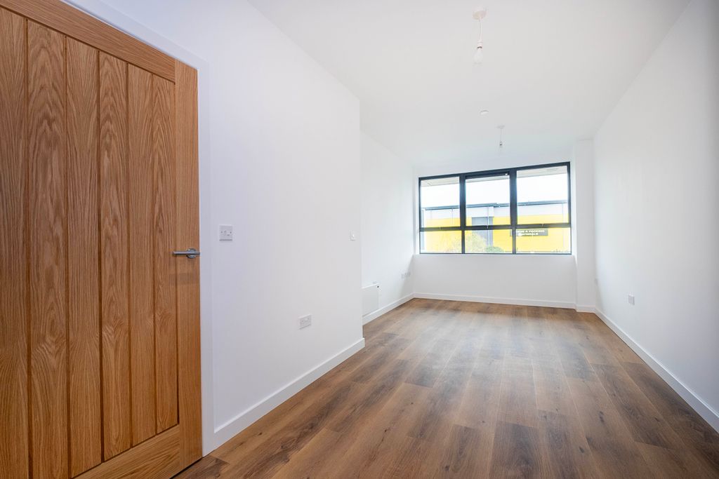 Property photo 2 of 6 Image