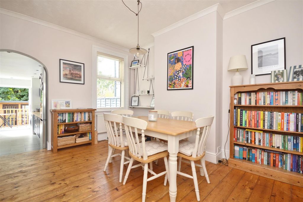 Property photo 3 of 21 Dining Room