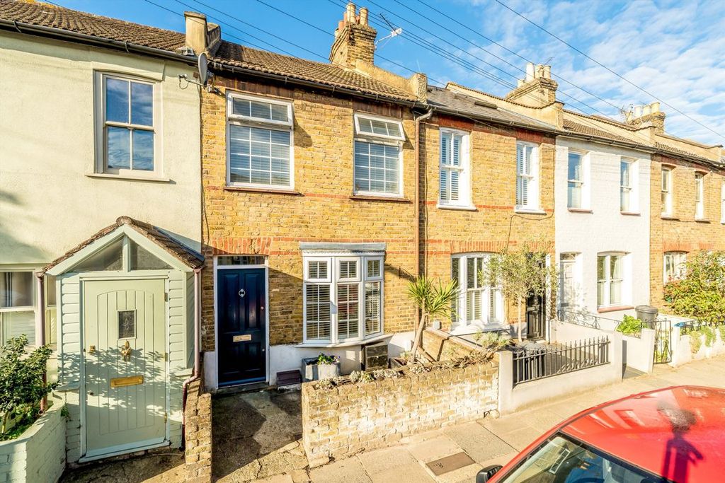 Property photo 1 of 2