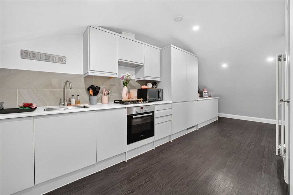 Property photo 3 of 14 Kitchen