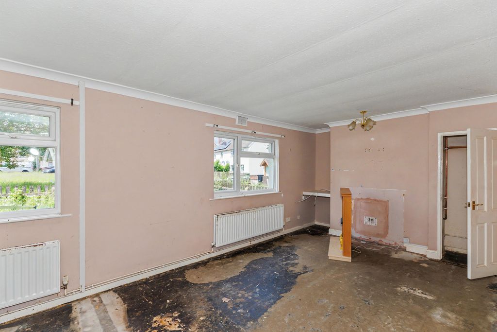 Property photo 2 of 18 10 Newtown Crescent, Uppingham, Oakham, Rutland, Le15 9Tp