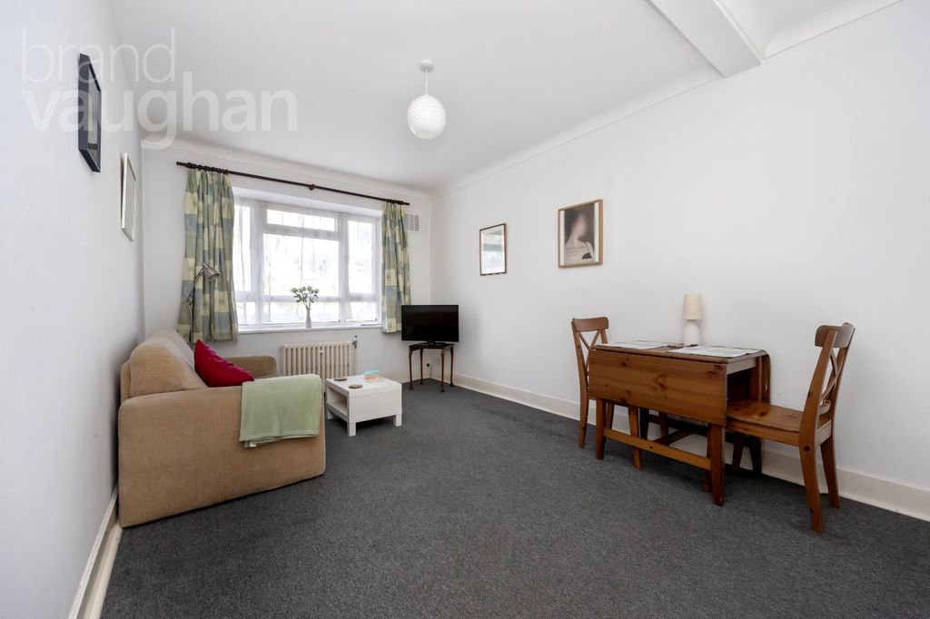 Property photo 2 of 16 Picture No. 03