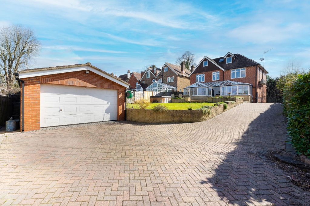 Property photo 1 of 22